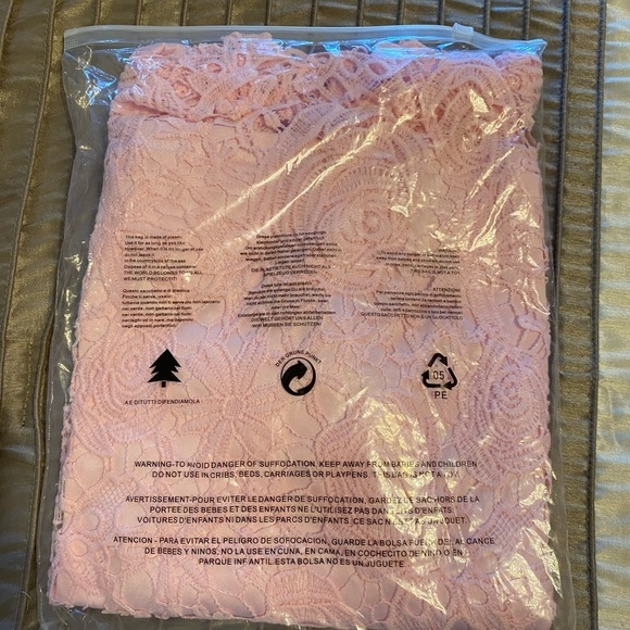 NEW-Cutout Floral Lace Crew Neck Blouse, Elegant Long Sleeve Blouse Spring-Fall - Picture 5 of 8